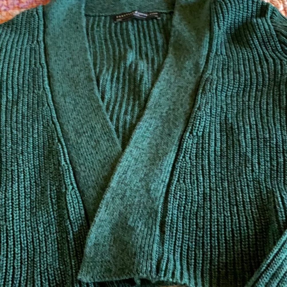 Peruvian Connection Forest Green cropped Cardigan - Picture 4 of 5